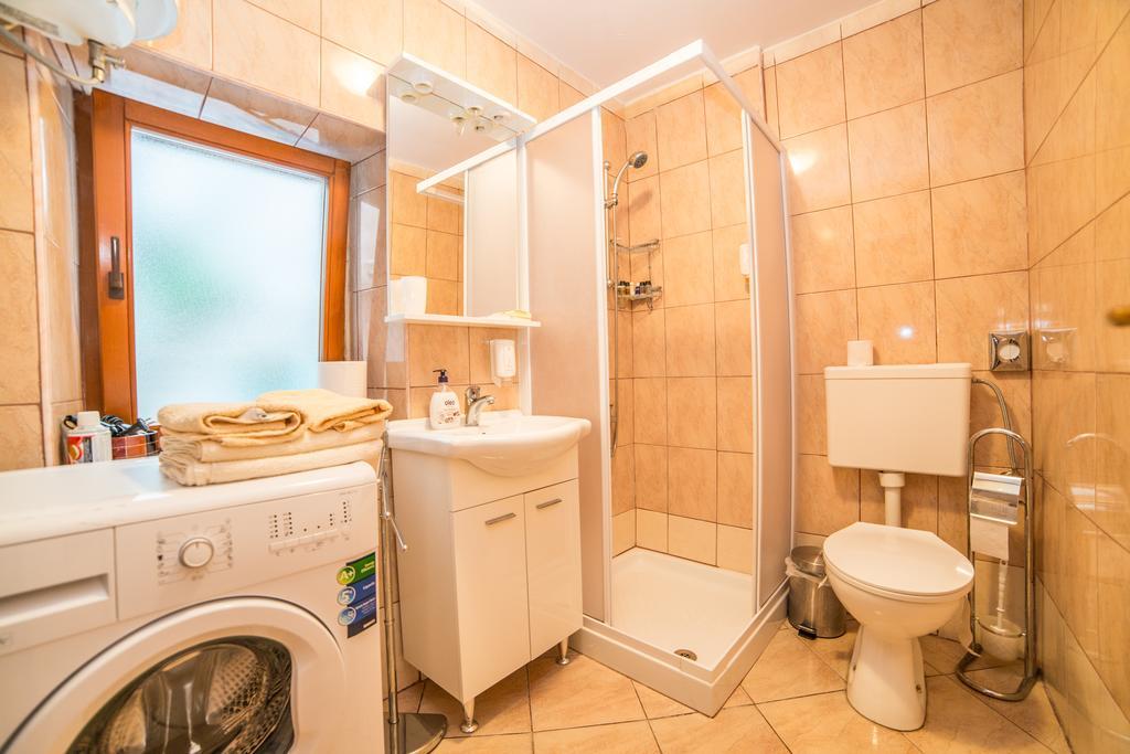 Apartments Dominik Ровин Екстериор снимка